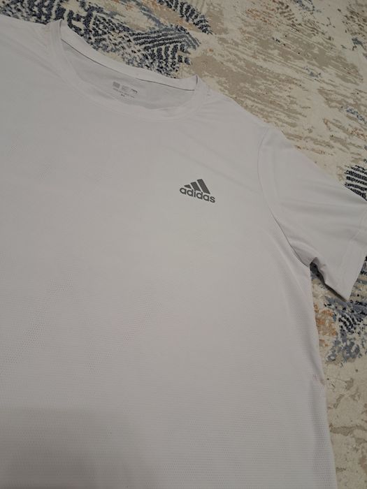Продаю футболку Adidas