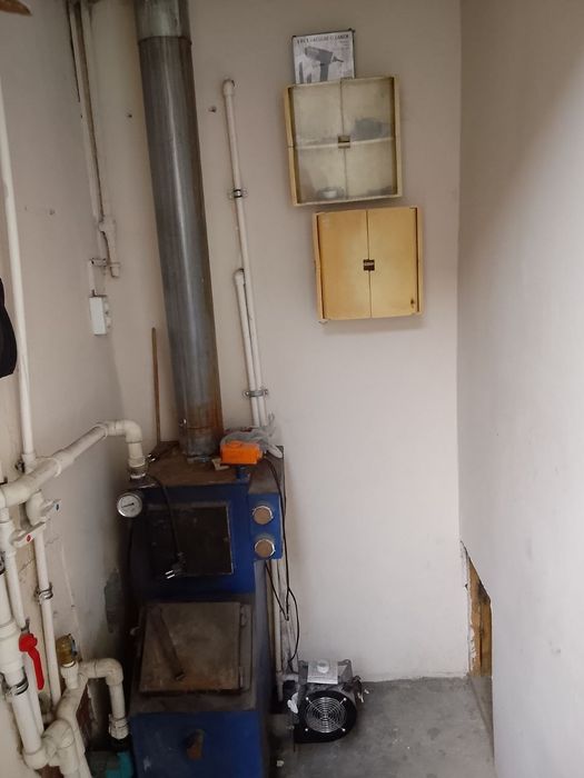 Uy sotiladi inyaz orqasida