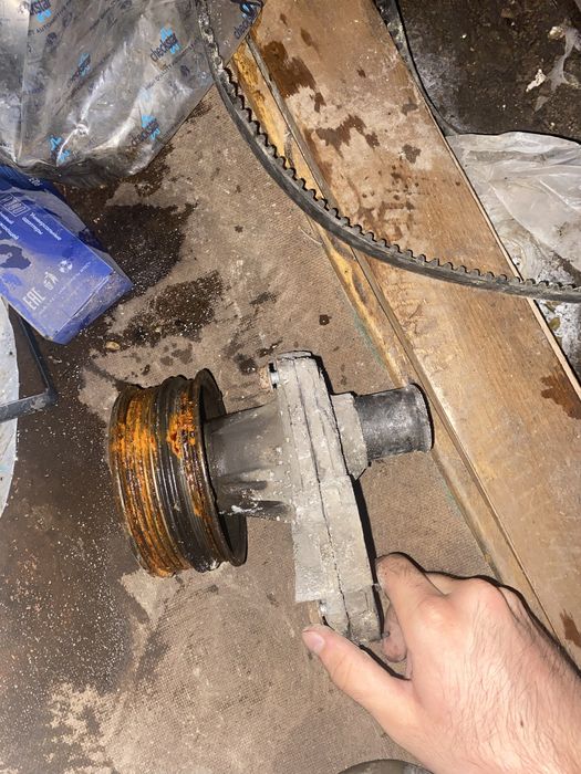 Запчасти carina e/карина е