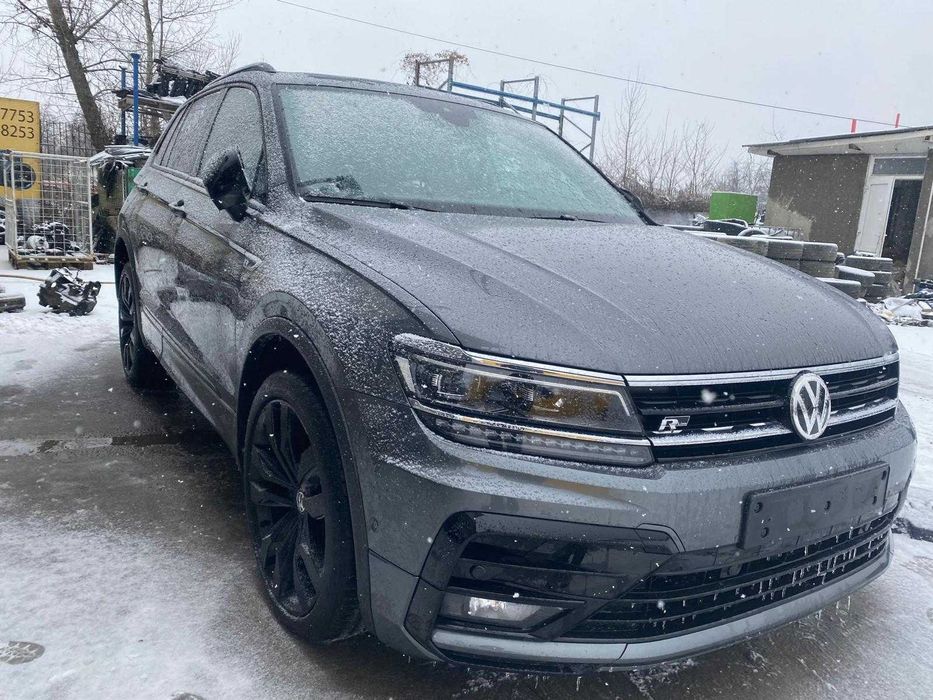 dezmembrez vw tiguan R-line 2019/bara fata tiguan/far tiguan