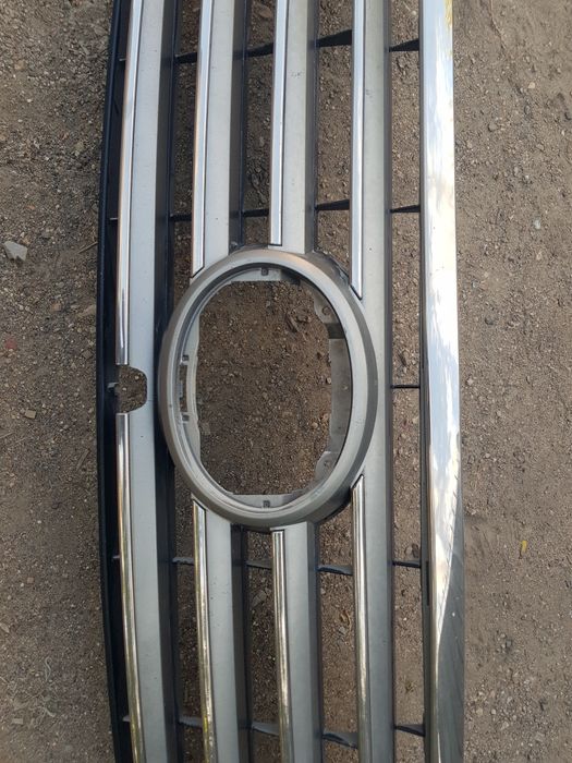 Продам решётку на Лексус 570.