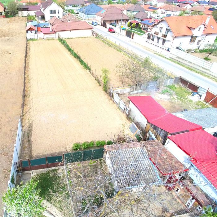 Casă cu teren mare si curte amenajata, de vânzare în Cordău – Locație excelenta, situată chiar în centrul localității!