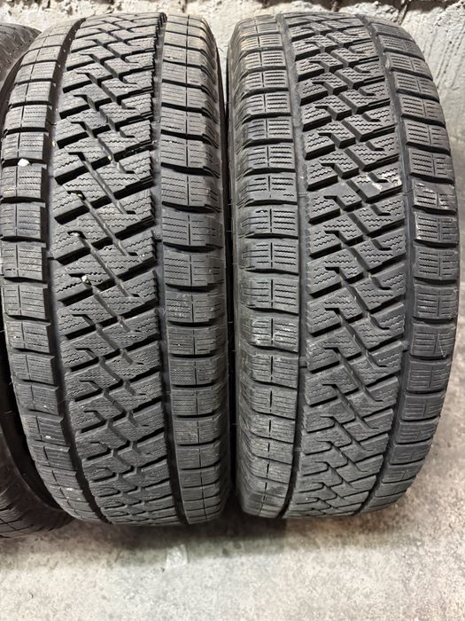215/65/16c за бус LASSA 4бр дот23