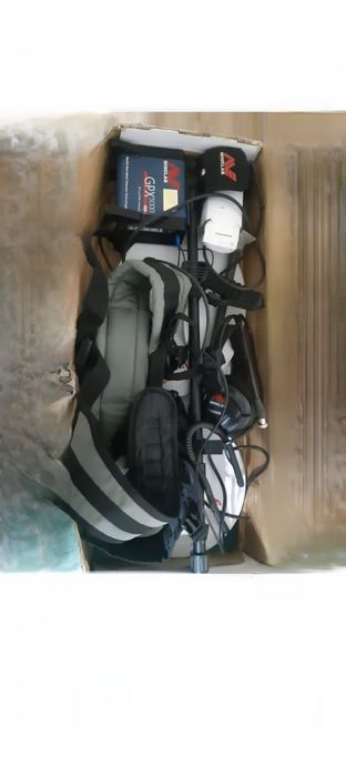 Продам металлоискатель MINELAB 5000