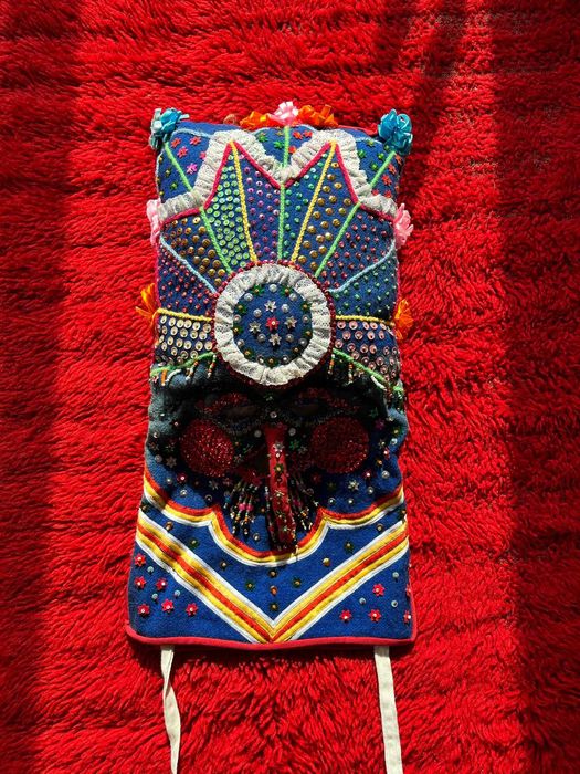 3 броя Кукерски маски Гугли.