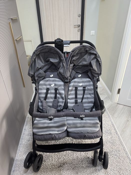 Коляска для двойни