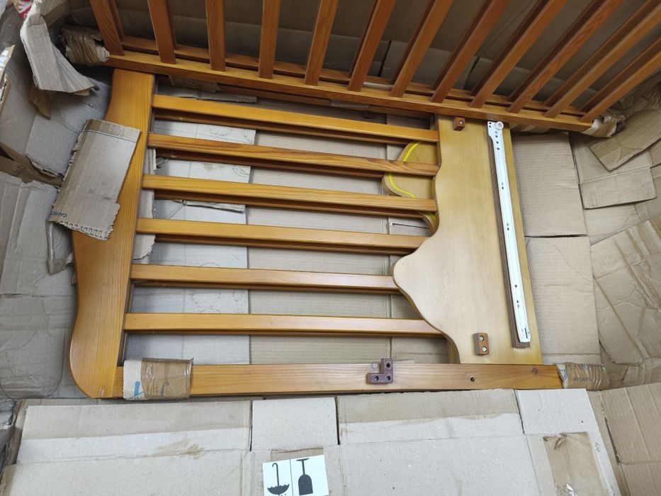 Детская деревянная кровать