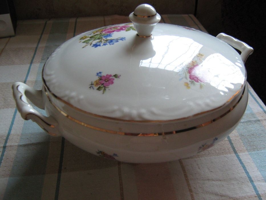 продаю фарфоровые изделия немецкого пр-ва