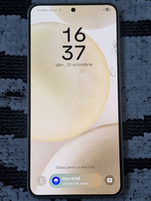 Samsung S24  5G   256 GB    Yelow Titanium