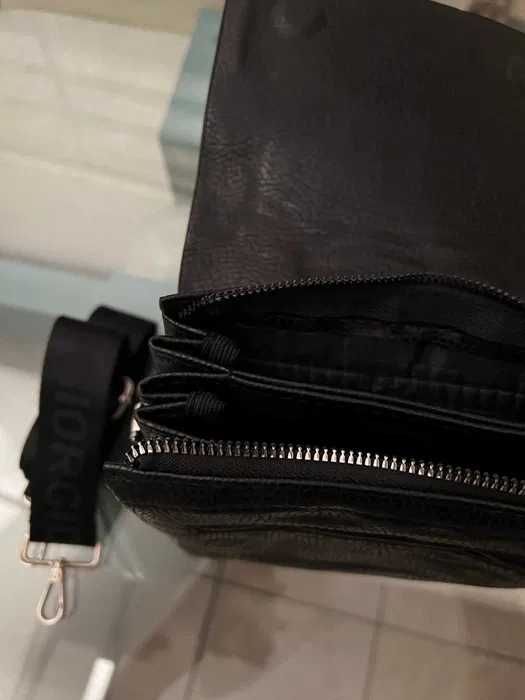 Кожена чанта на Giorgio Аrmani