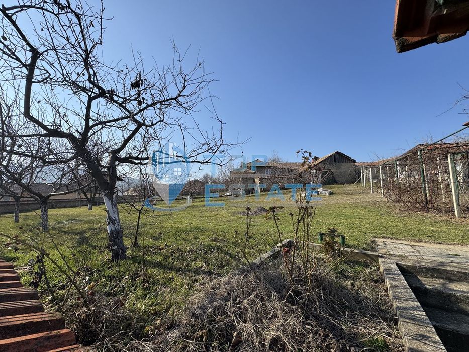 Парцел с партиди за ток и вода в с. Самоводене, област Велико Търново