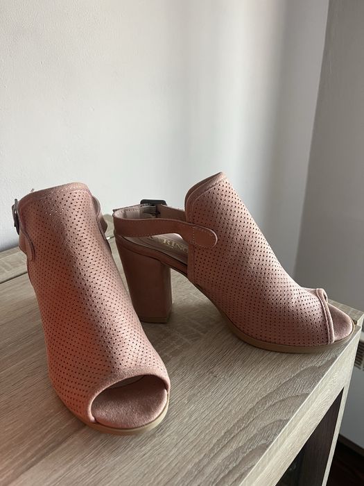 Дамски обувки нови/много запазени