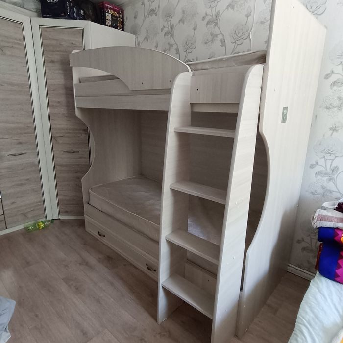 Кровать детская, Двухярусная