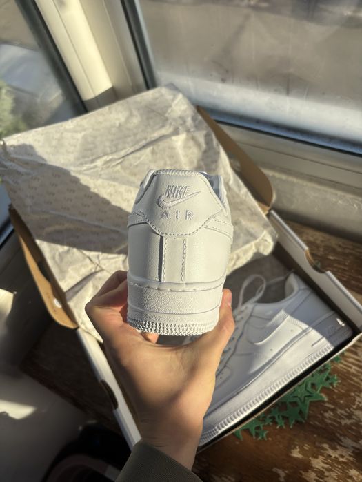 Nike Air Force 1 Triple White