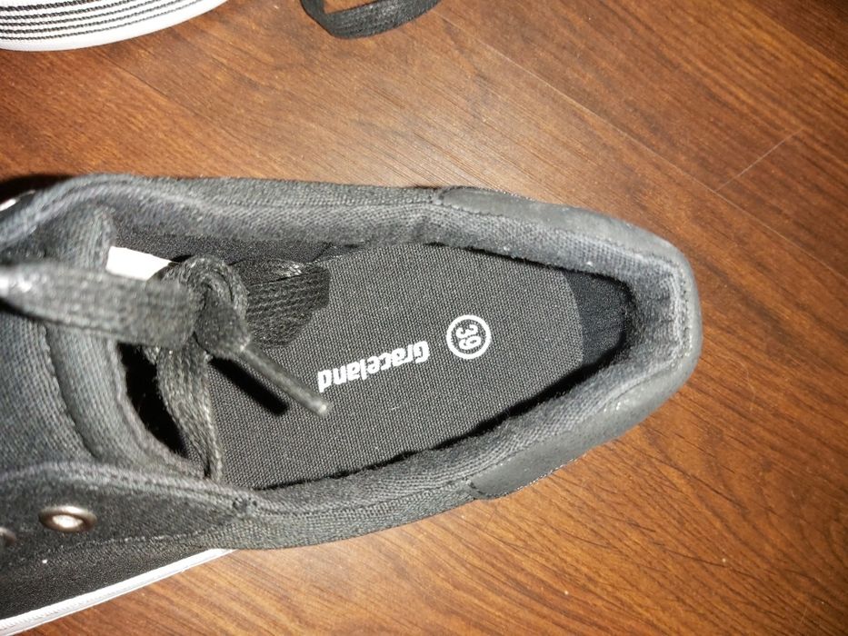 Pantofi dama noi nepurtati