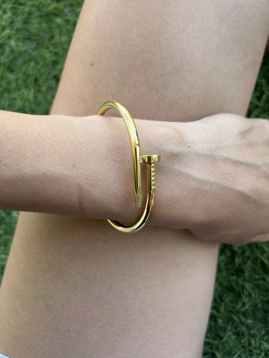 Стоманена гривна