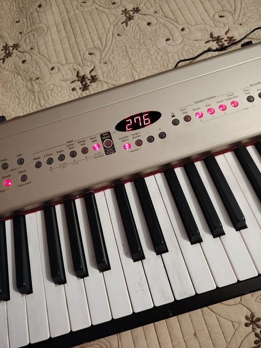 Vând pian digital Roland Stage Piano  FP 5