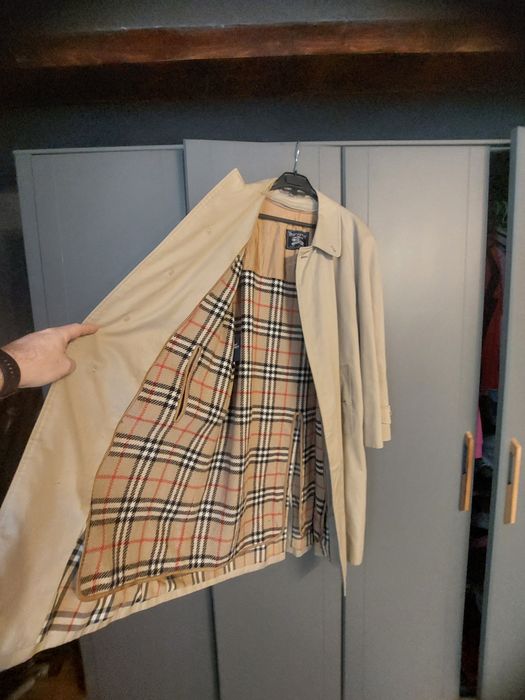 Trench Burberry scurt