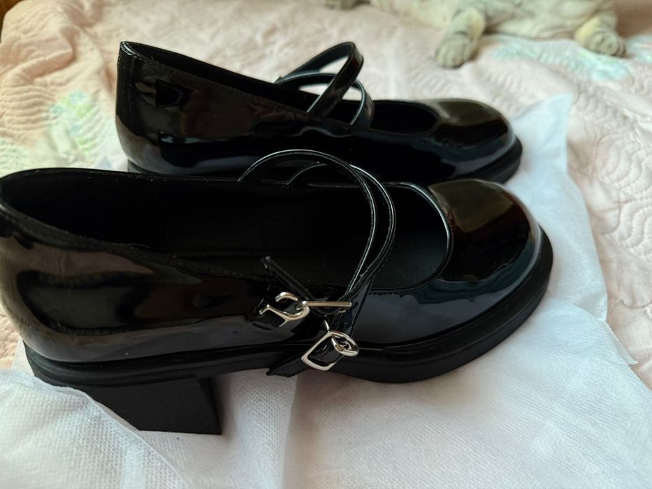 Туфли на каблуке