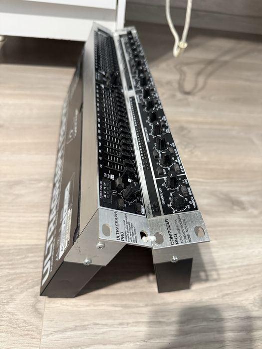 Egalizator - Behringer FBQ1502HD