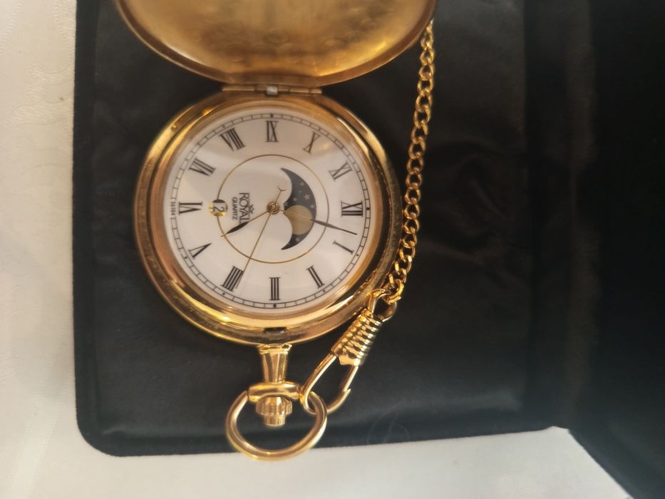 Карманные часы Royal Quartz