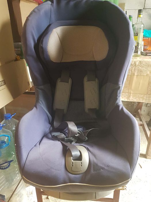 Scaun pentru copii de masina