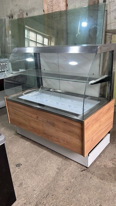 Витрина кондитерская