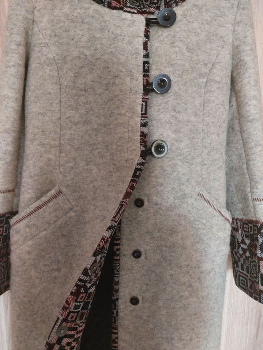 Продам Пальто женское