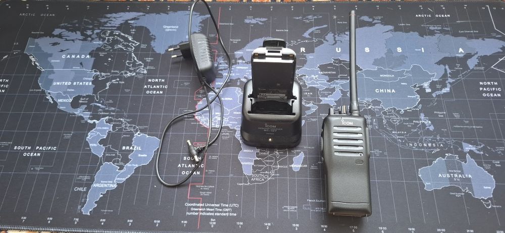 ICom F11 с доп. АКБ