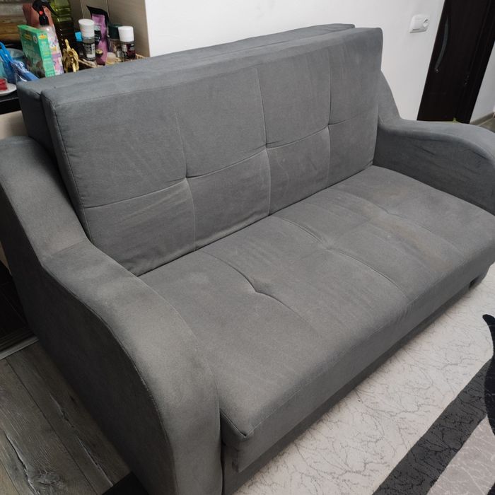 Vând canapea folosită