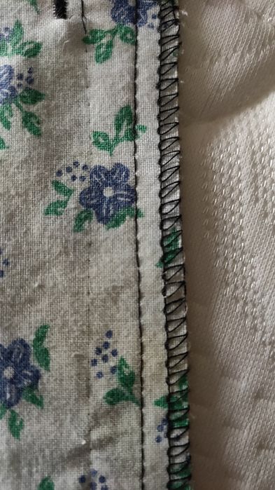 Продам промышленный оверлок 5- нитка