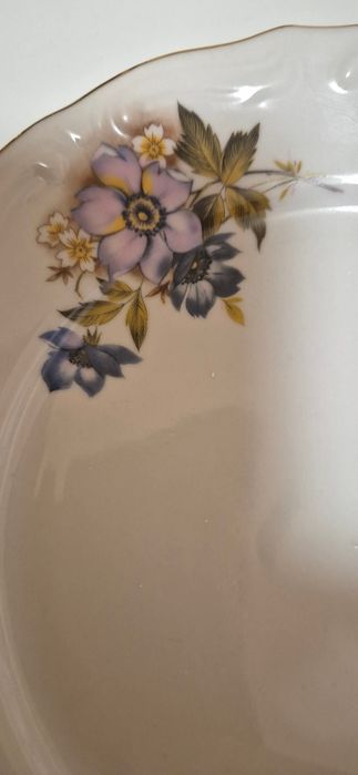 Български порцеланови чинии за допълване на сервиз