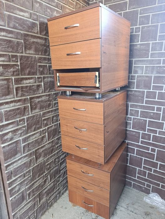 шкафы , тумбочки