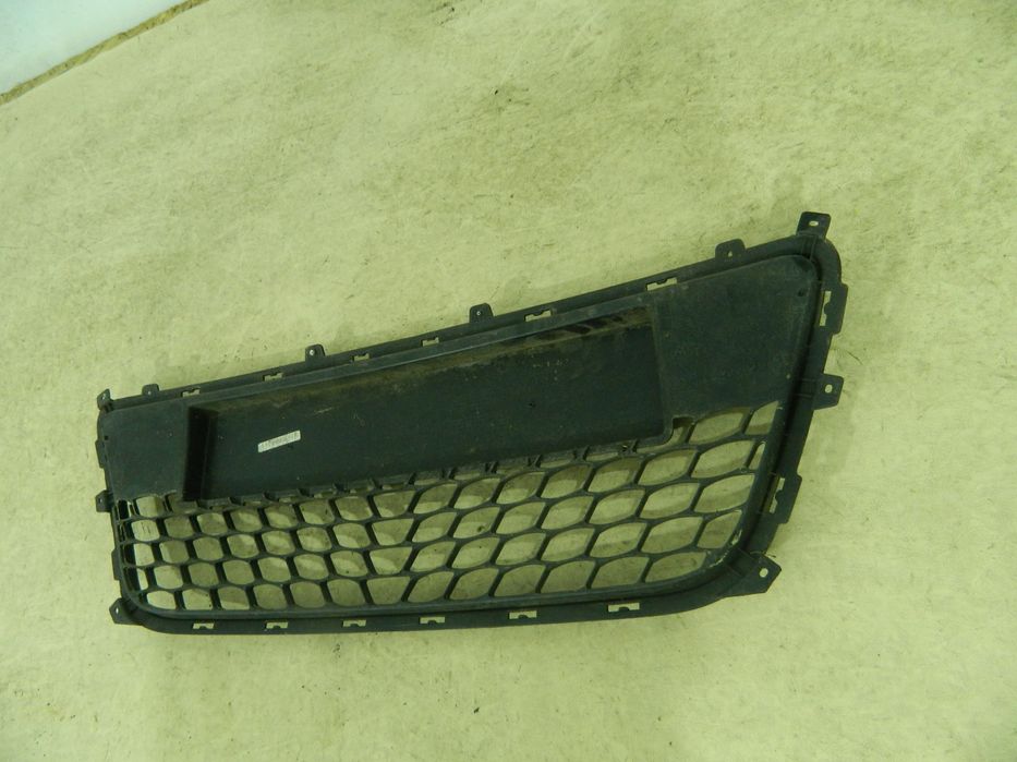 Grila centrala bara fata dintre proiectoare, Hyundai I30, 2007, 2008, 2009, 2010, , 86561-2R000