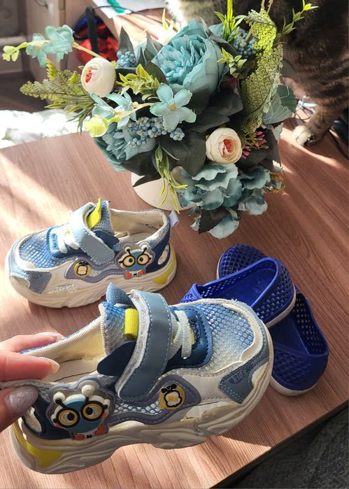 Кросовки детские по 1000тг.