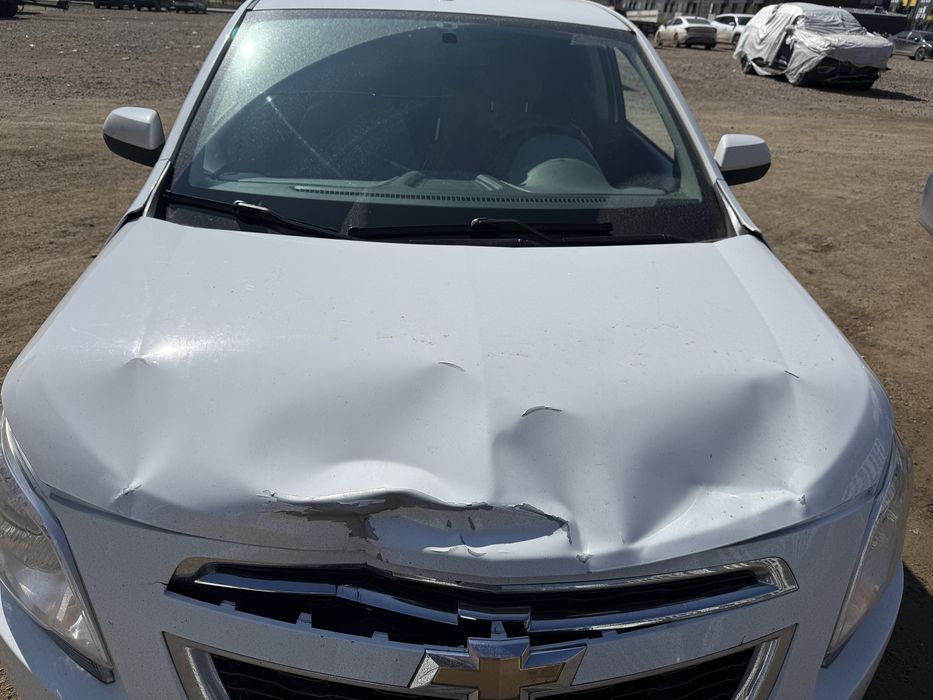 Продам капот кобальт