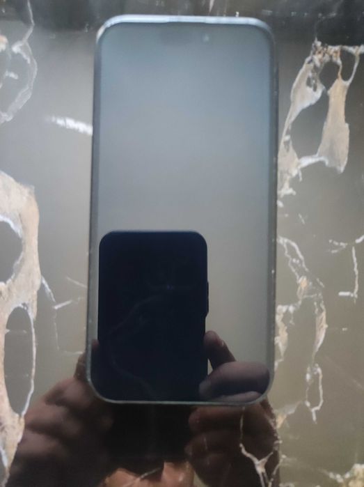 iPhone 15 pro като нов. eSim.