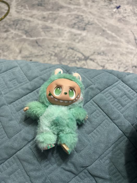 Продам лабубу за 1500