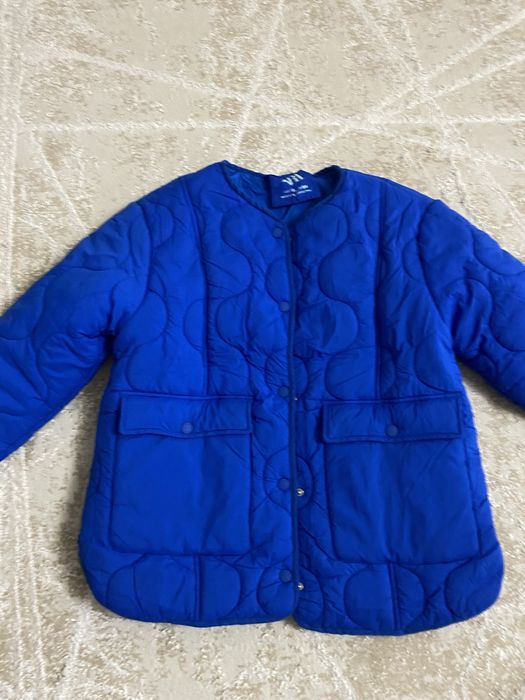 Продам куртку на девочку