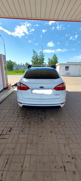 Продам ухоженную машину