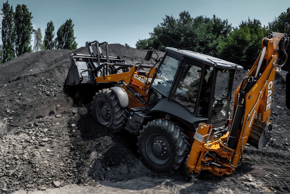 Buldoexcavator – Demolări și Lucrări cu Picon