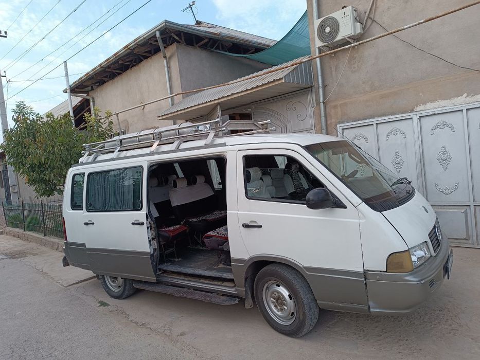 Истина микроавтобуса сотлади