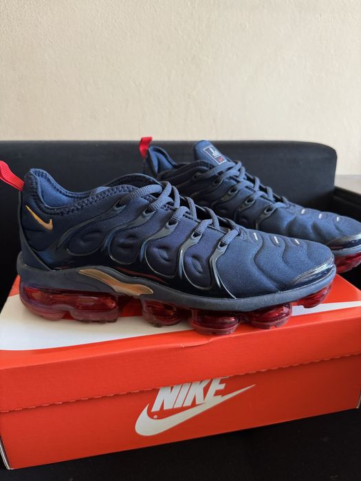 Обувки найк 42 номер