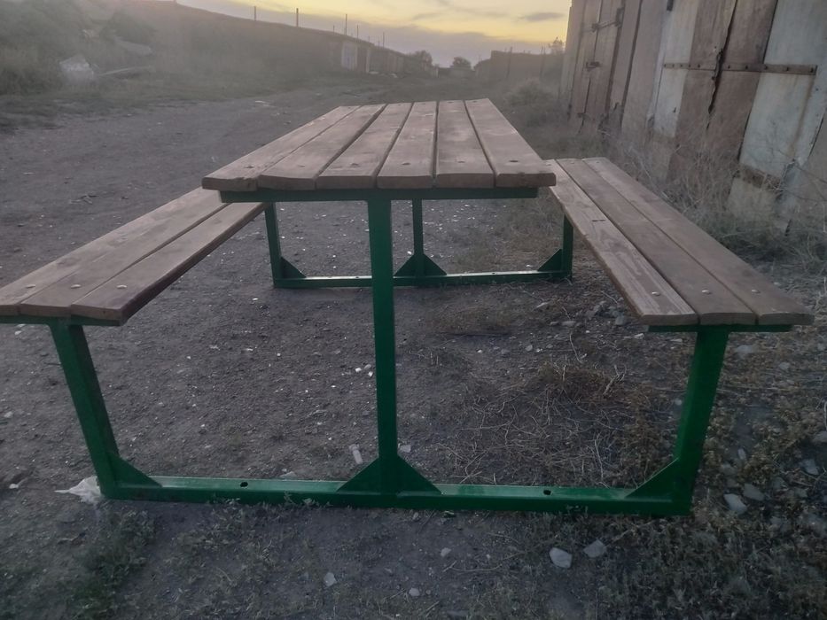 Срочно продам лавка со столом