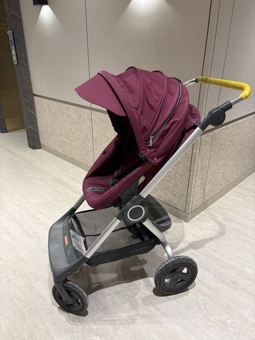 Коляска очень дорогой качесвенный бренд