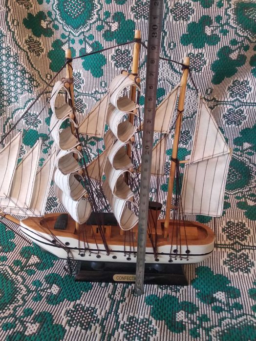 Сувенир парусник.