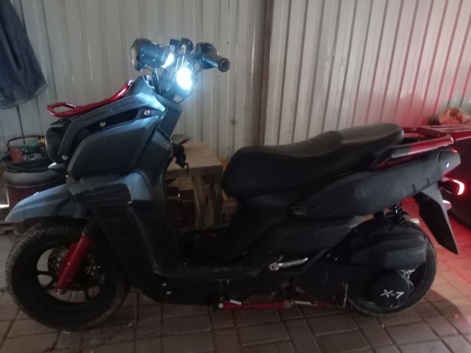 Мопед танк х7 150сс