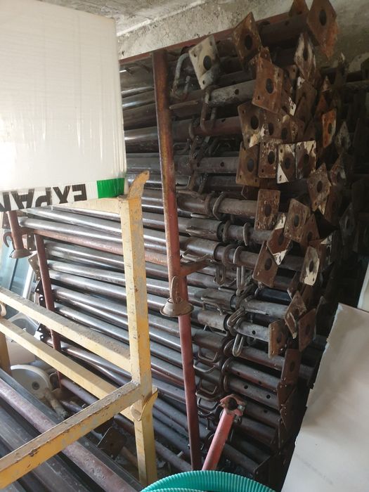 Inchiriez popici metalici reglabili!