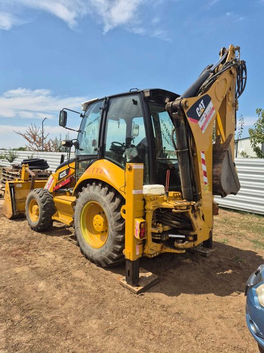 Buldoexcavator Caterpillar 422E