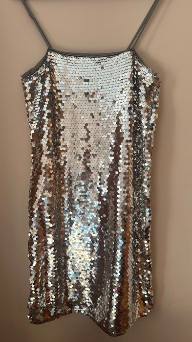 Официална къса рокля с пайети